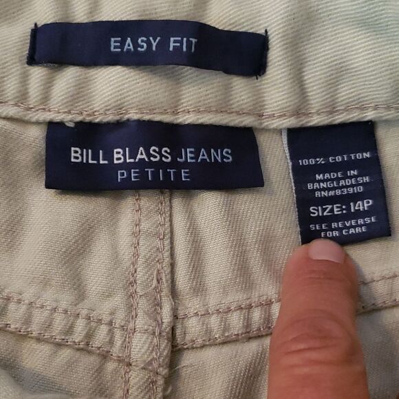 Bill Blass Easy Fit Petite Jeans - Picture 7 of 8